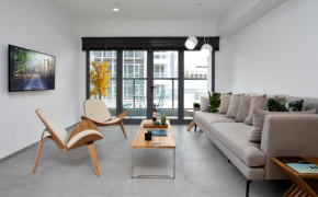 Good 2BR vibes Rothschild Blvd by HolyGuest